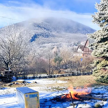 Alojamento de Turismo Selvagem Hegyi Panorámás Csillagos Ház *
